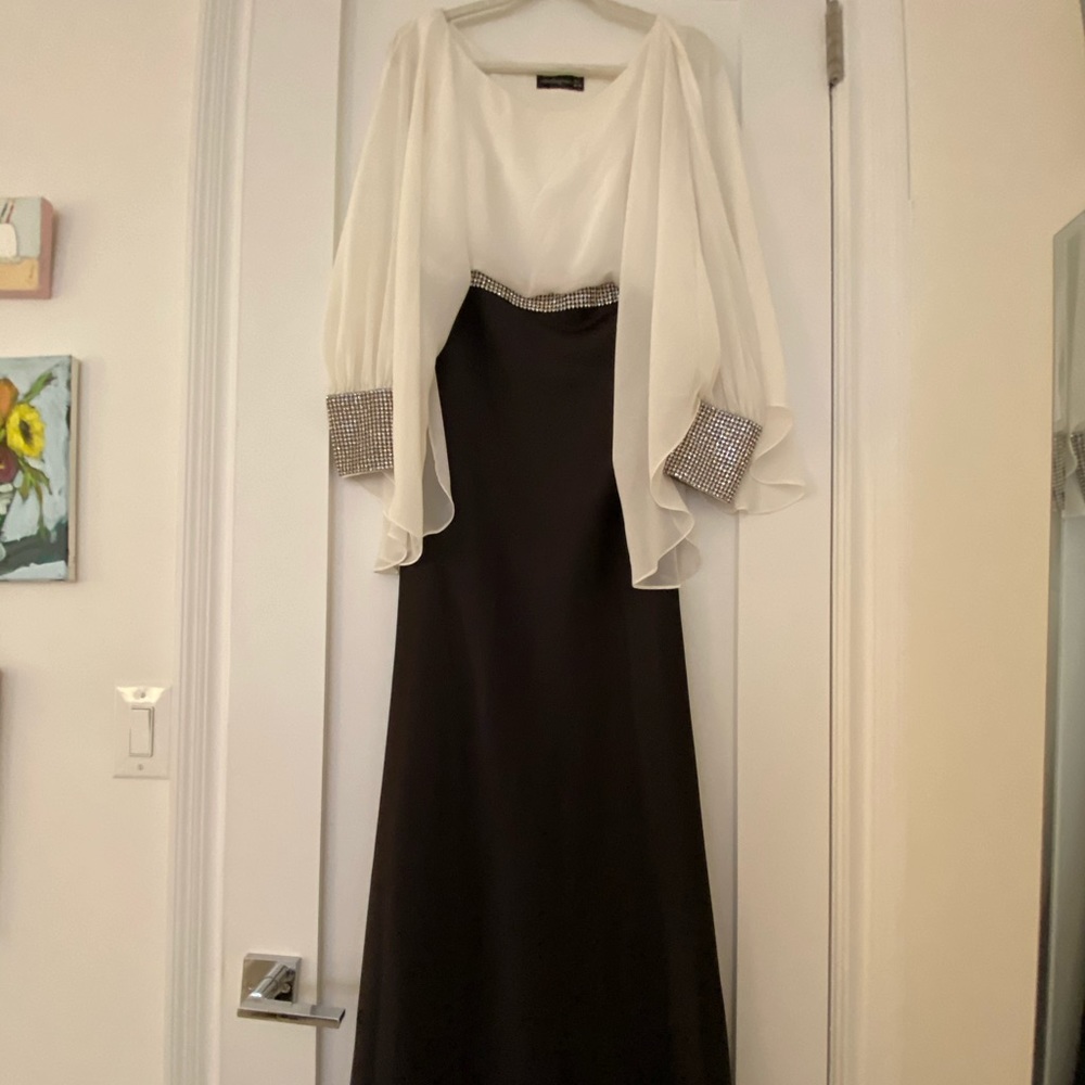 Saboroma Formal Evening Gown